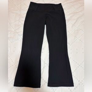 Lululemon Women's Groove Crop Flare Leggings Black Size 6 Activewear Yoga Pants